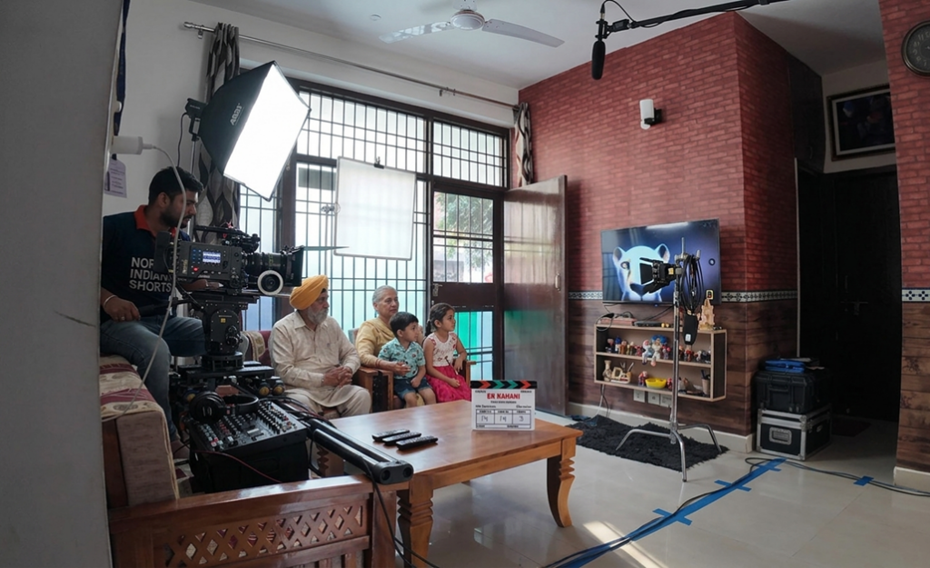Turn your living room as source of earning for filming